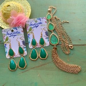 💚 Handmade Green Dangle Statement Earrings - Long Green Necklace w Tassel NWOT